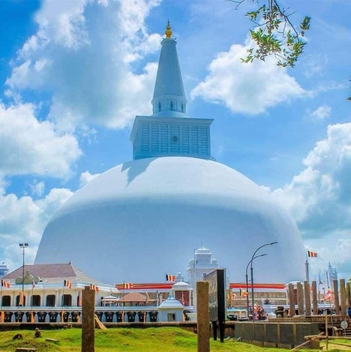 Ruwanweli Seya